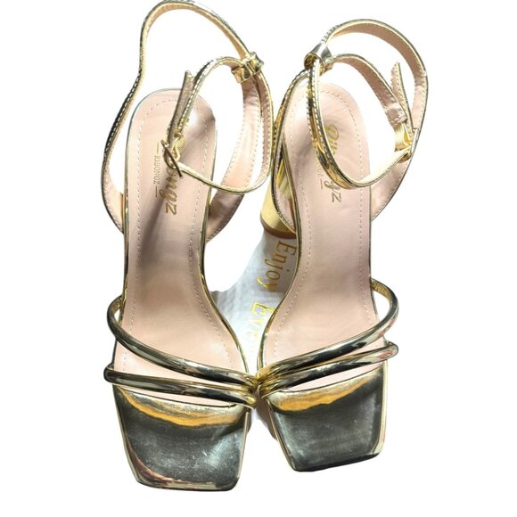 RIBONGZ Gold Block Heel Sandals With Strappy Design NWB ‎ Size 6.5 - Picture 7 of 9